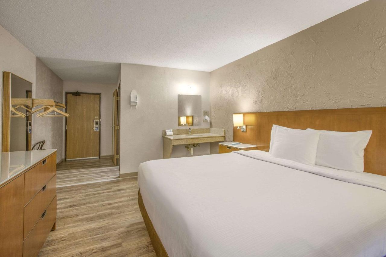Rodeway Inn Cascade Bagian luar foto