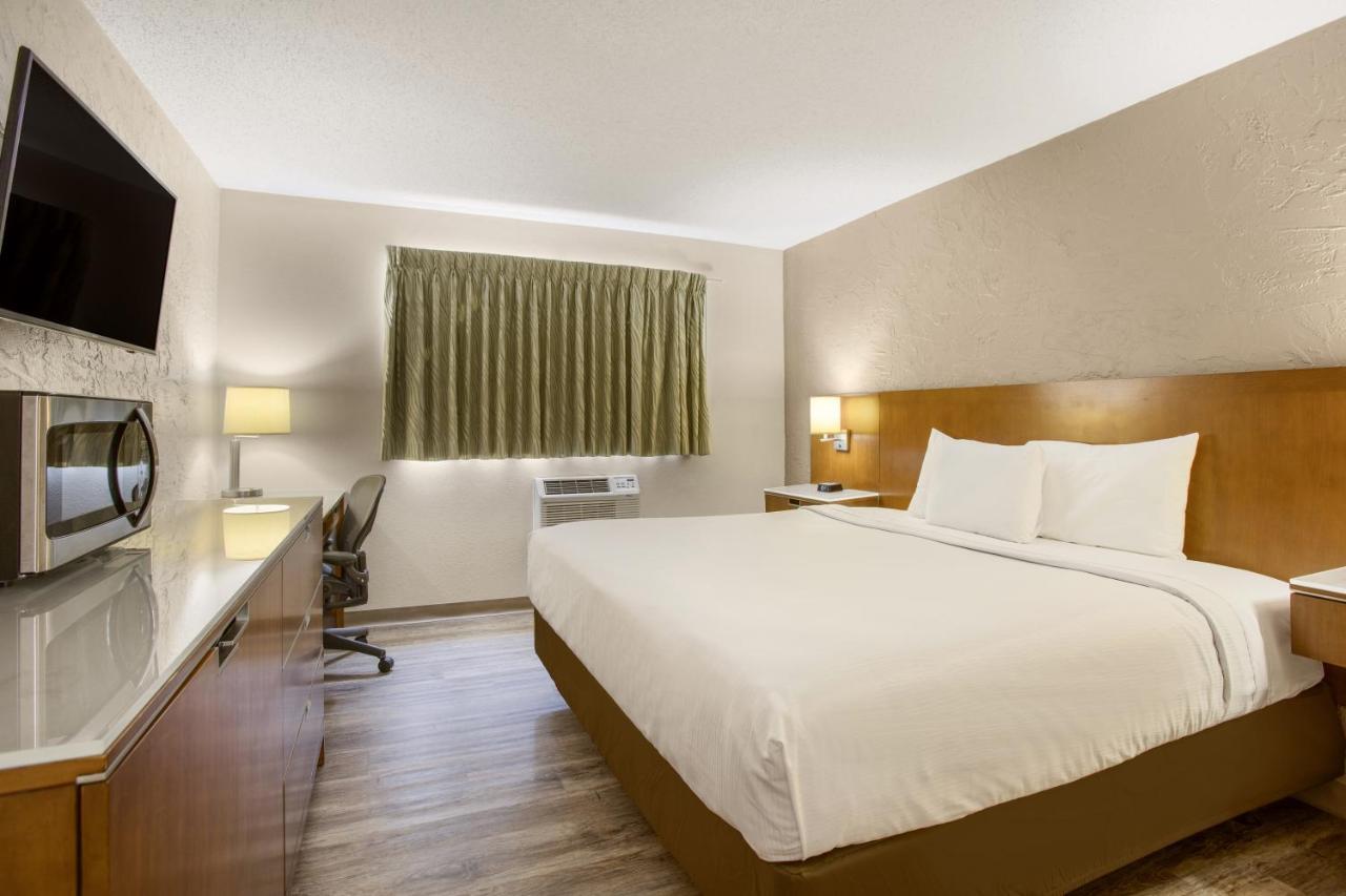 Rodeway Inn Cascade Bagian luar foto