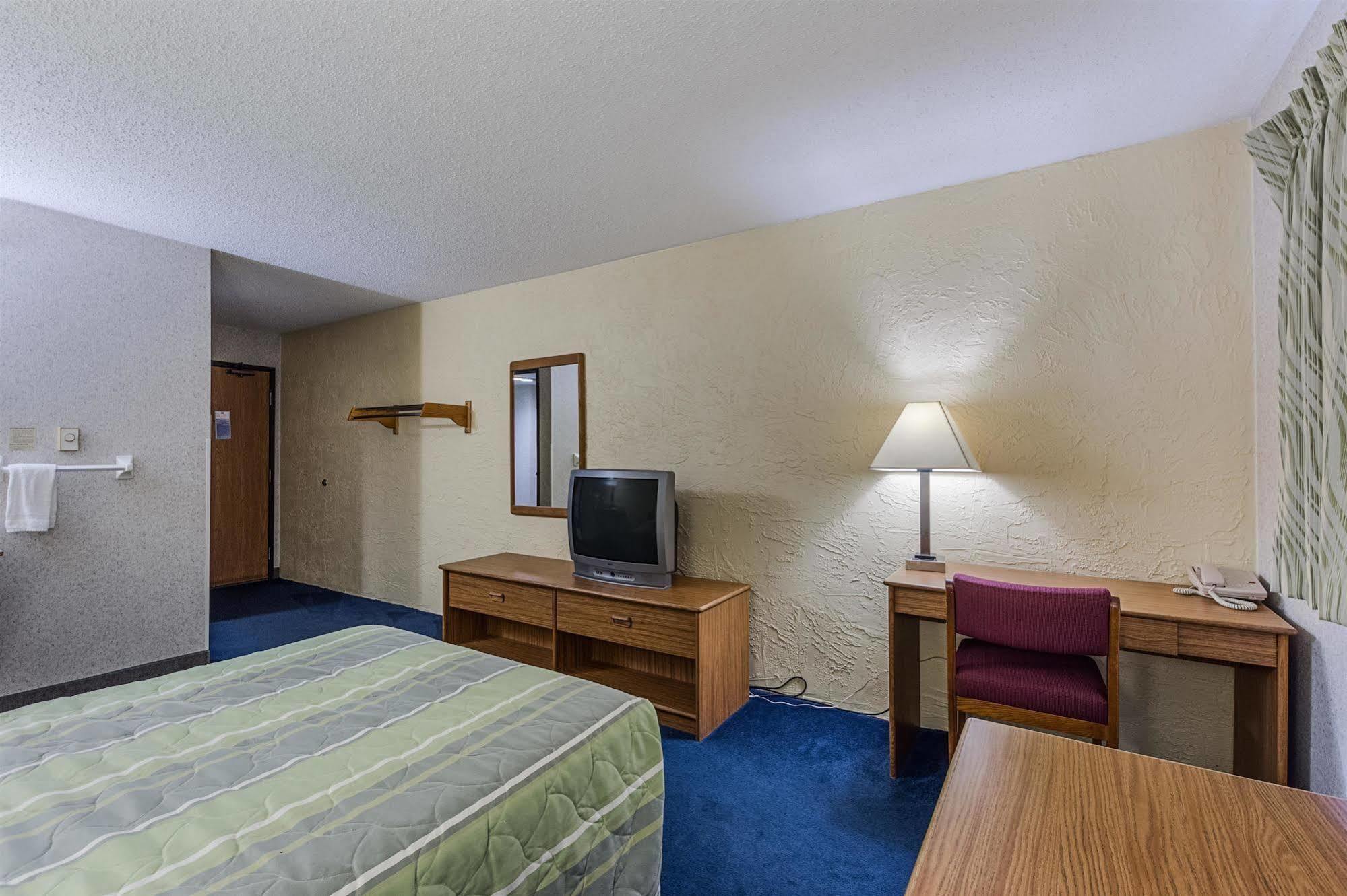 Rodeway Inn Cascade Bagian luar foto