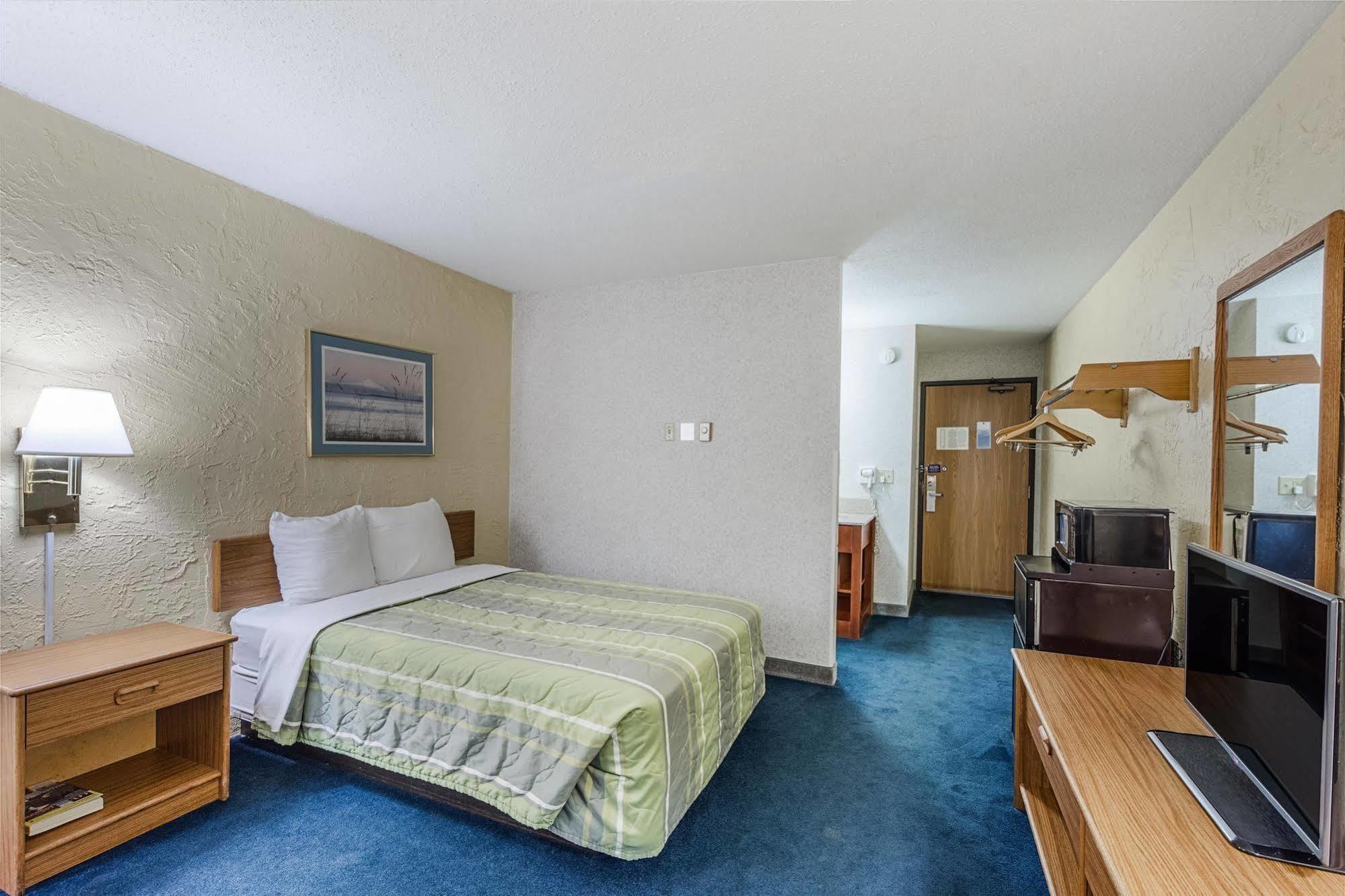 Rodeway Inn Cascade Bagian luar foto