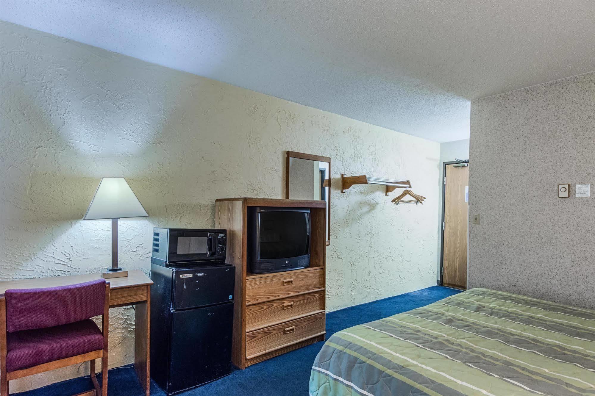 Rodeway Inn Cascade Bagian luar foto