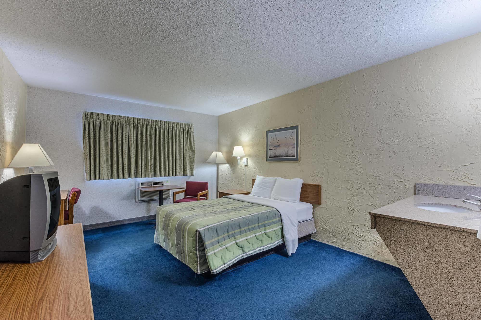 Rodeway Inn Cascade Bagian luar foto