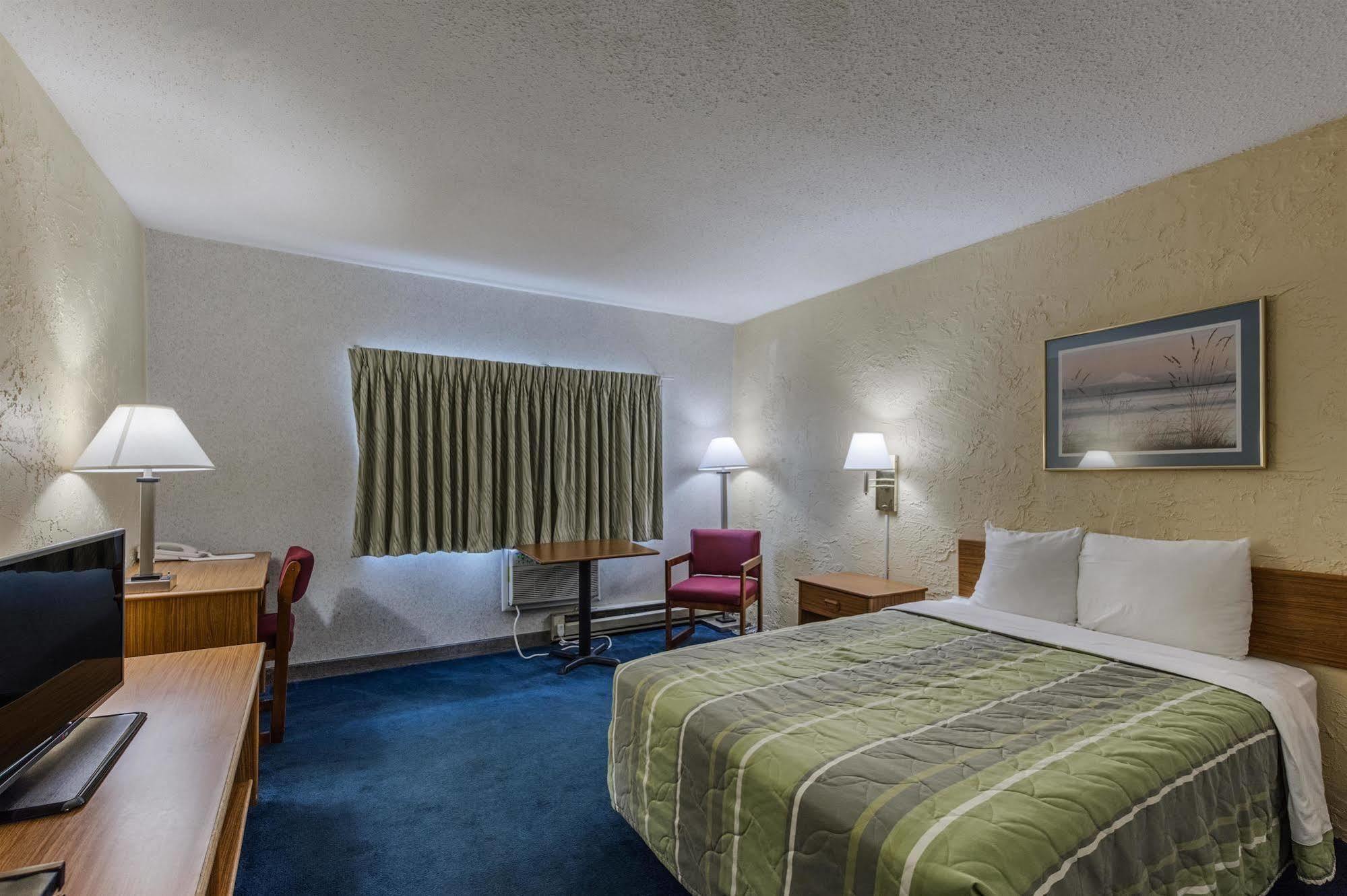 Rodeway Inn Cascade Bagian luar foto
